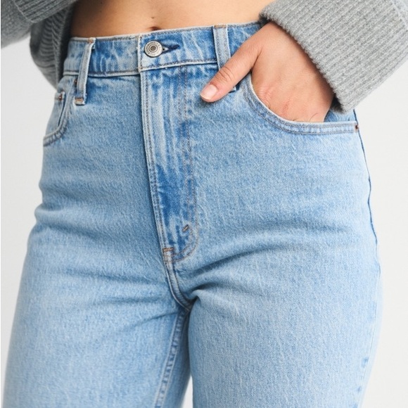 Abercrombie & Fitch The 90/ Slim Straight Ultra High Rise Jeans 31/12 Short - Picture 5 of 15